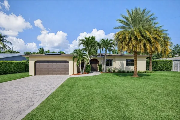 $699,000 | 301 Southeast 8th Court, Pompano Beach, FL 33060