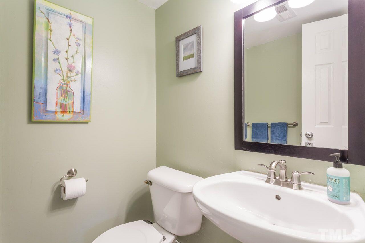 1352 Swallow Drive Raleigh, NC 27606 - Photo 11 of 25 Gallery Image 11