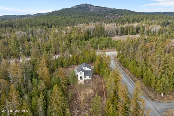 $649,900 | 26 Discovery Way, Sagle, ID 83860