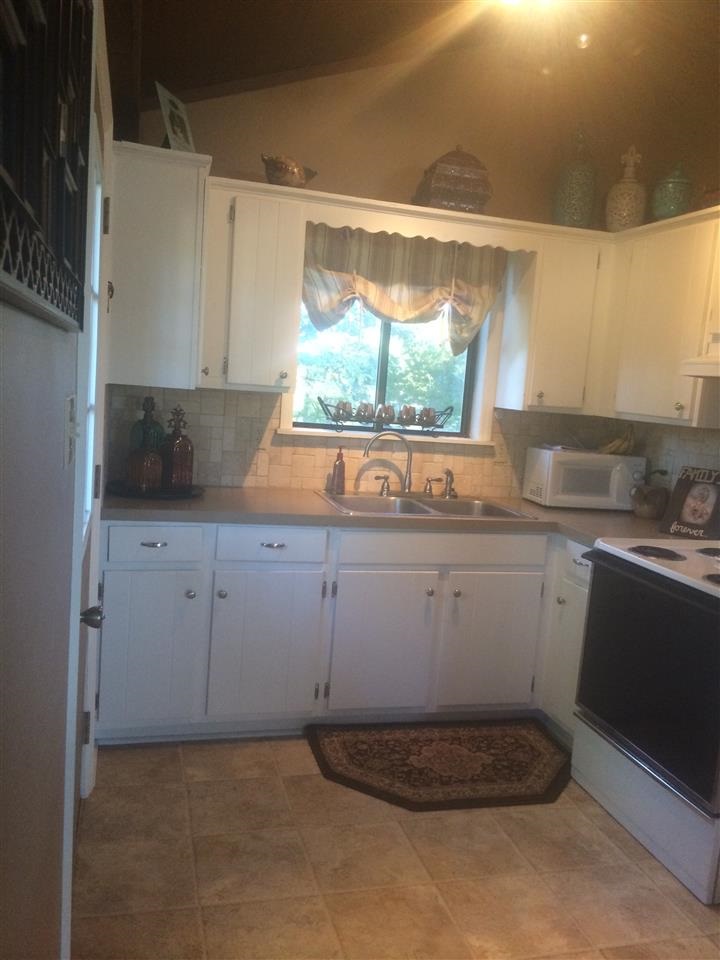 8530 Tscharner Road Henderson, KY 42420 - Photo 7 of 24 Gallery Image 7