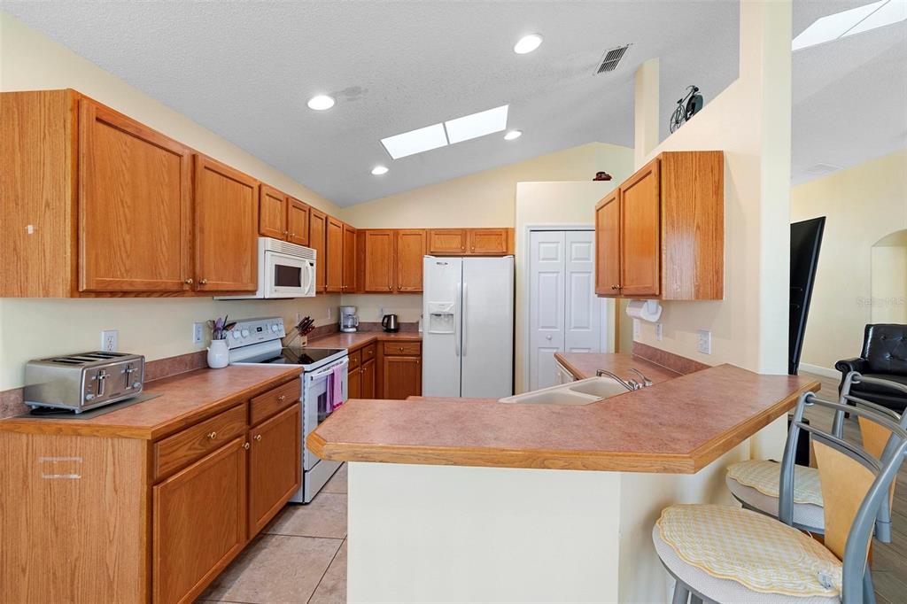 2535 Oneida Loop Kissimmee, FL 34747 - Photo 19 of 59 Gallery Image 19