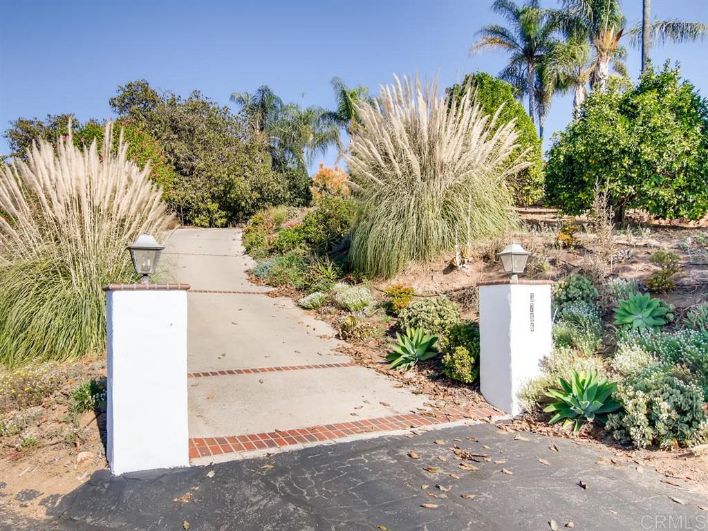 3786 Foxglove Lane Fallbrook, CA 92028 - Photo 2 of 25