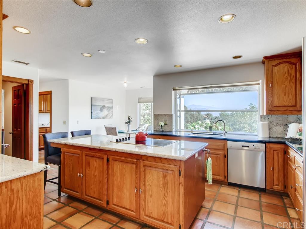 3786 Foxglove Lane Fallbrook, CA 92028 - Photo 7 of 25