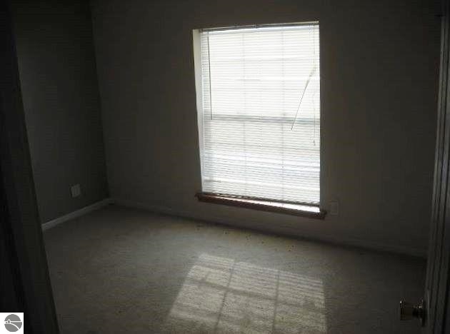 10240 North Reid Road Alma, MI 48801 - Photo 7 of 19 1793927-6.JPG