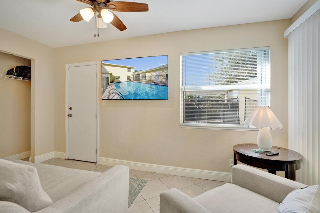 740 Buttonwood Road North Palm Beach, FL 33408 - Photo 13 of 44 DSC07970