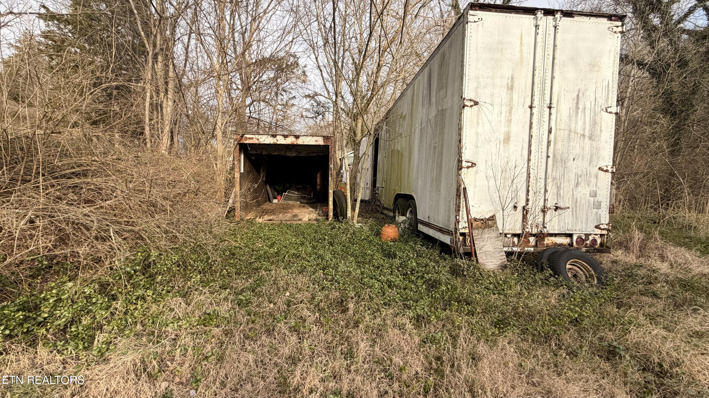 1747 East Old Topside Road Louisville, TN 37777 - Photo 15 of 22 FullSizeRender