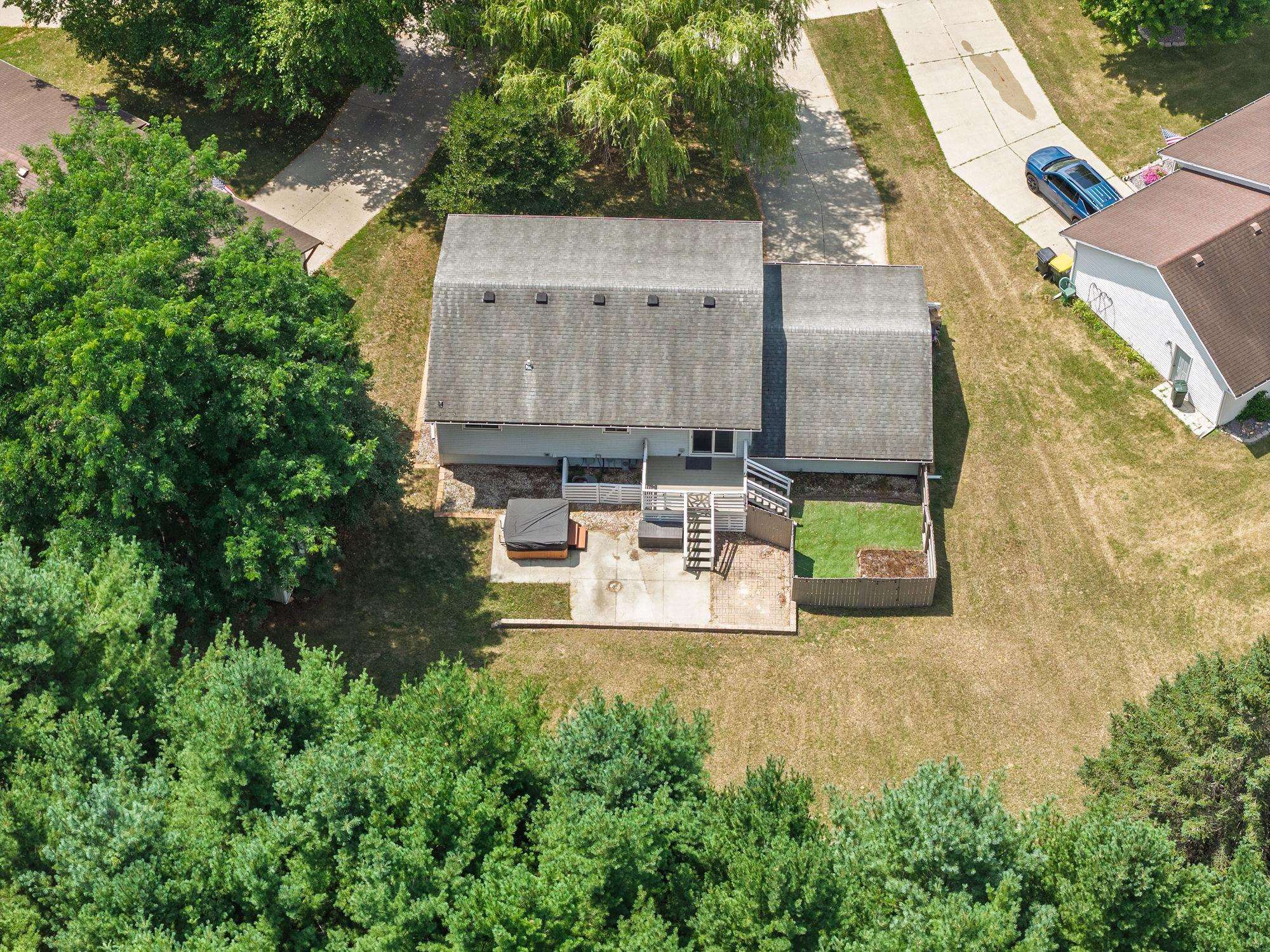 937 Justin Circle Reedsburg, WI 53959 - Photo 5 of 40 Gallery Image 5