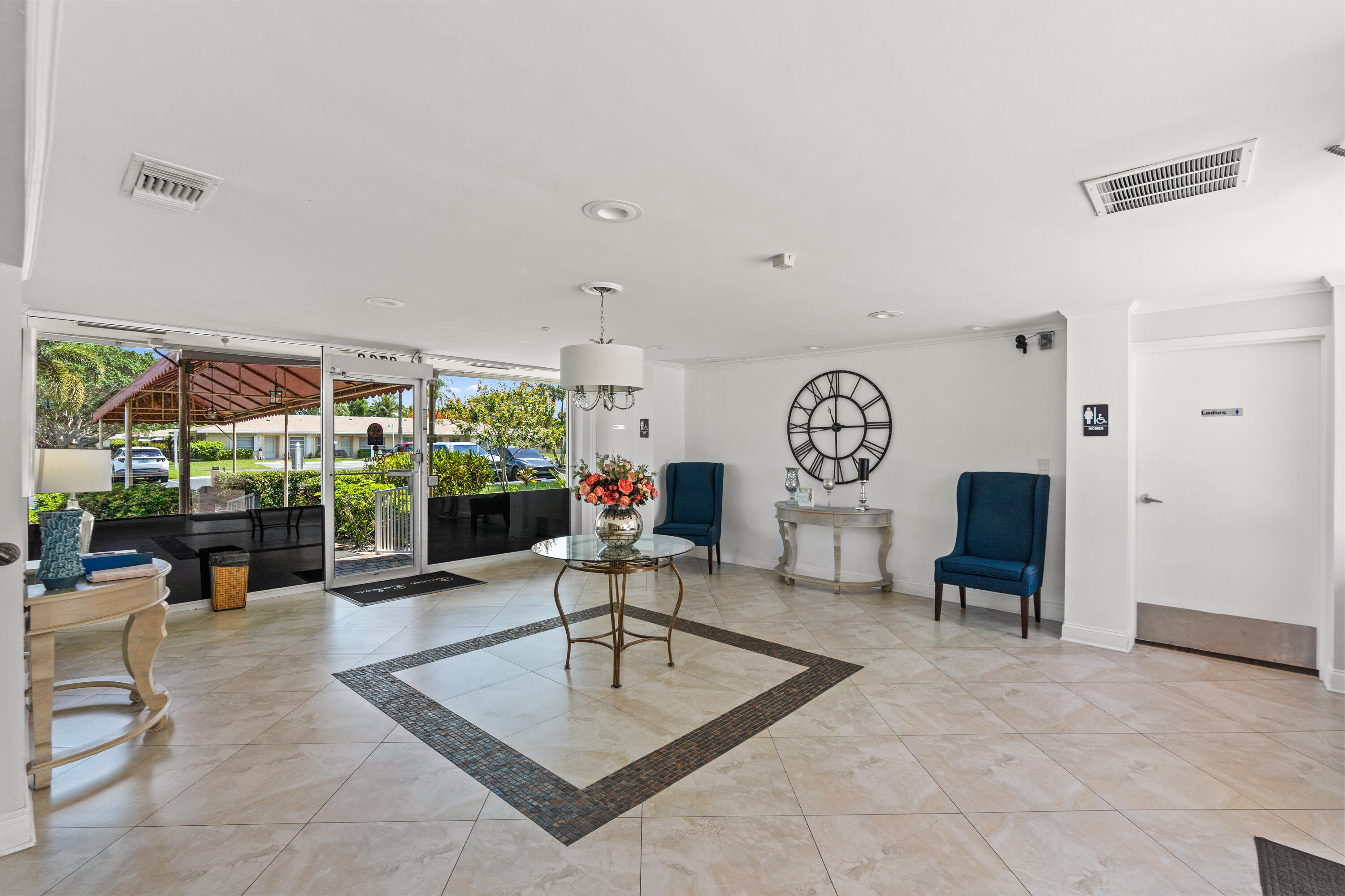8666 Bella Vista Drive, Unit 111 Boca Raton, FL 33433 - Photo 37 of 44 DSC07866