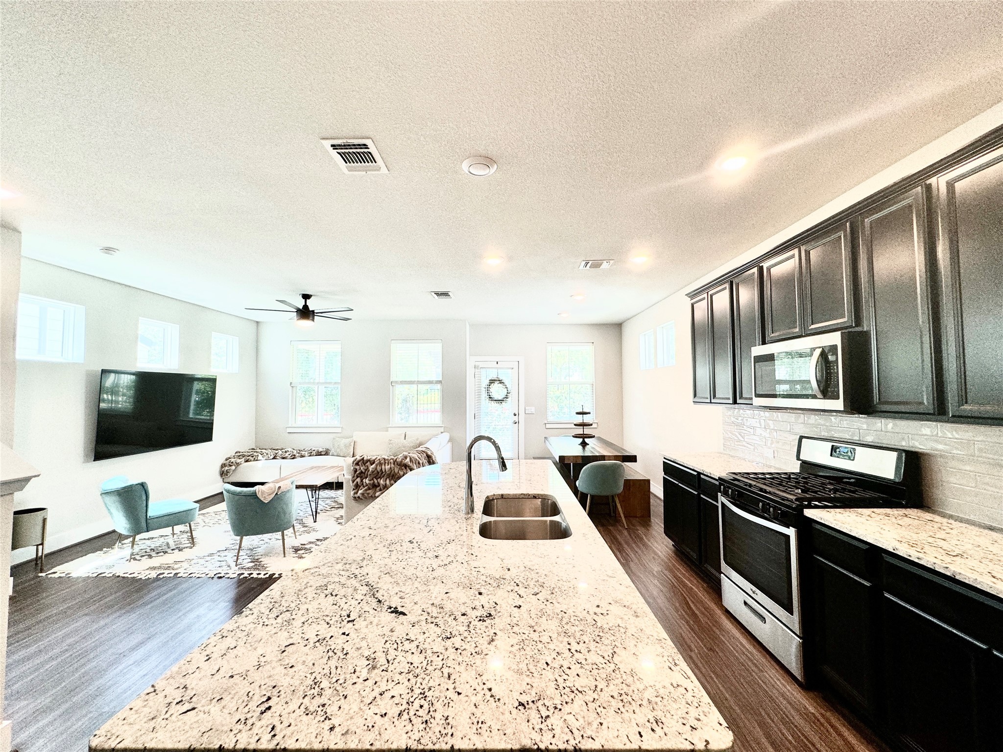 7103 Silver Star Lane, Unit 60 Austin, TX 78744 - Photo 6 of 23