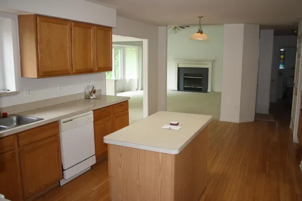 $3,300 | 165 Rockwood Court, Ann Arbor, MI 48103