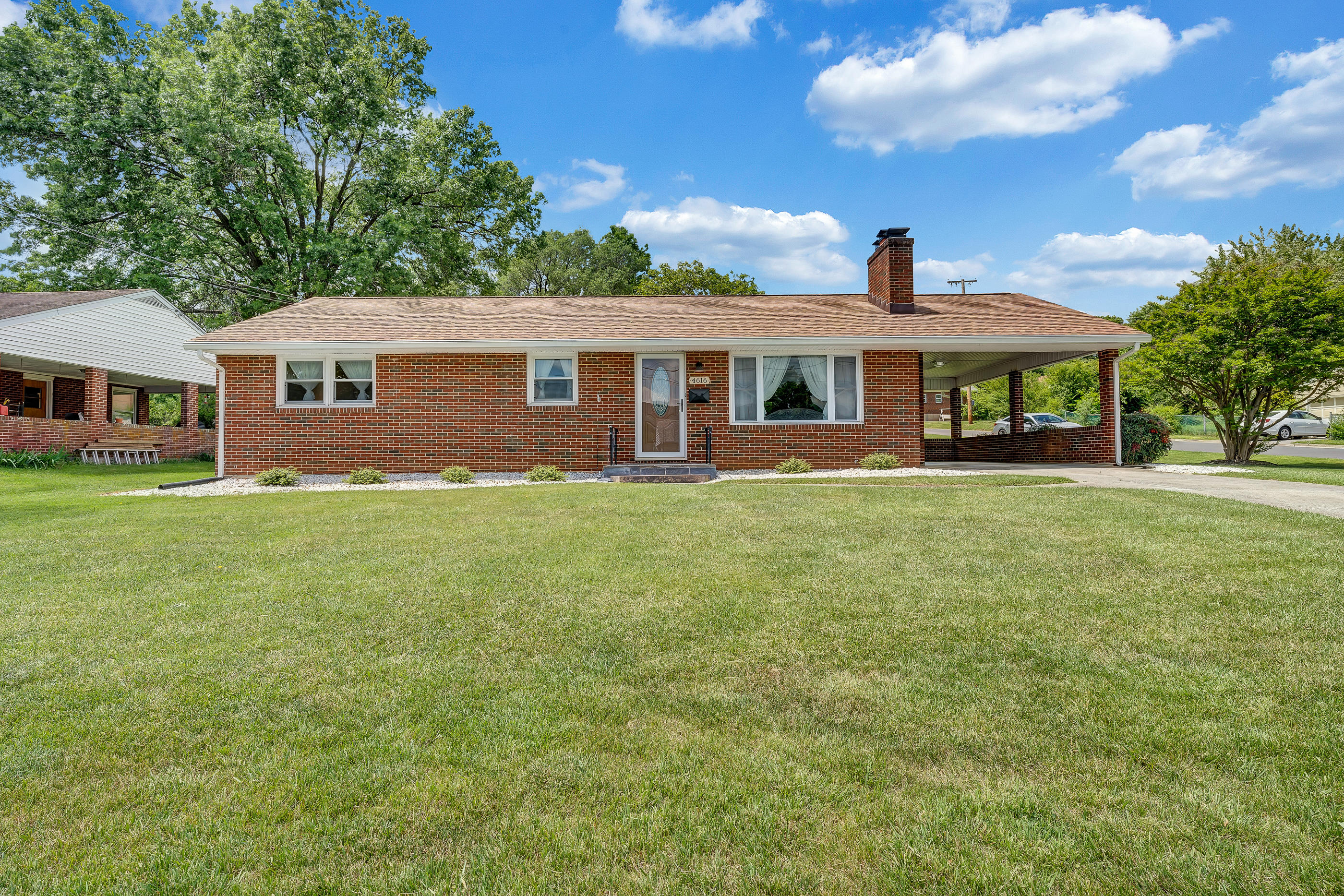 4616 Florist Road Roanoke, VA 24012 - Photo 1 of 35 Rapid Imagery-326
