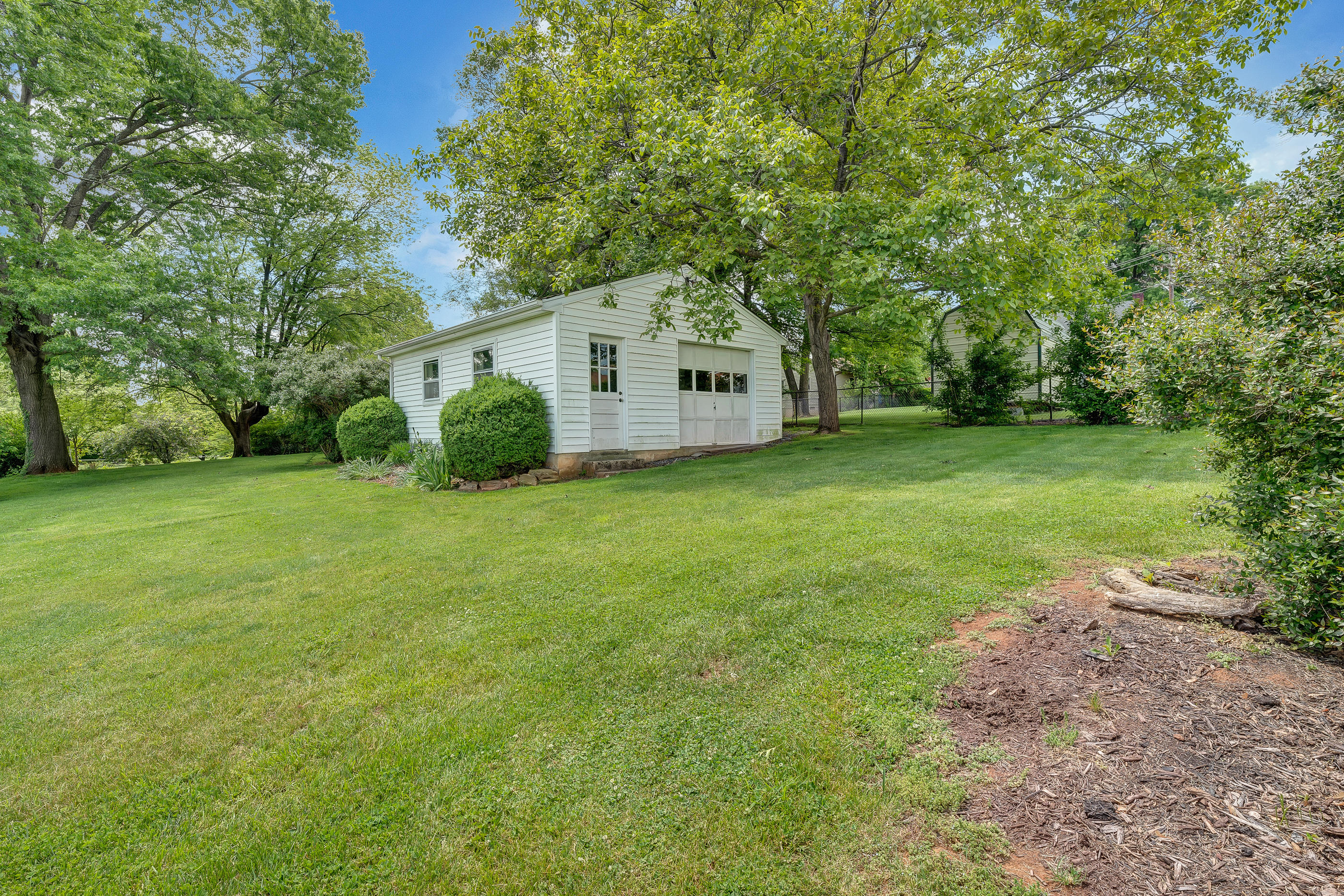 4616 Florist Road Roanoke, VA 24012 - Photo 32 of 35 Rapid Imagery-333
