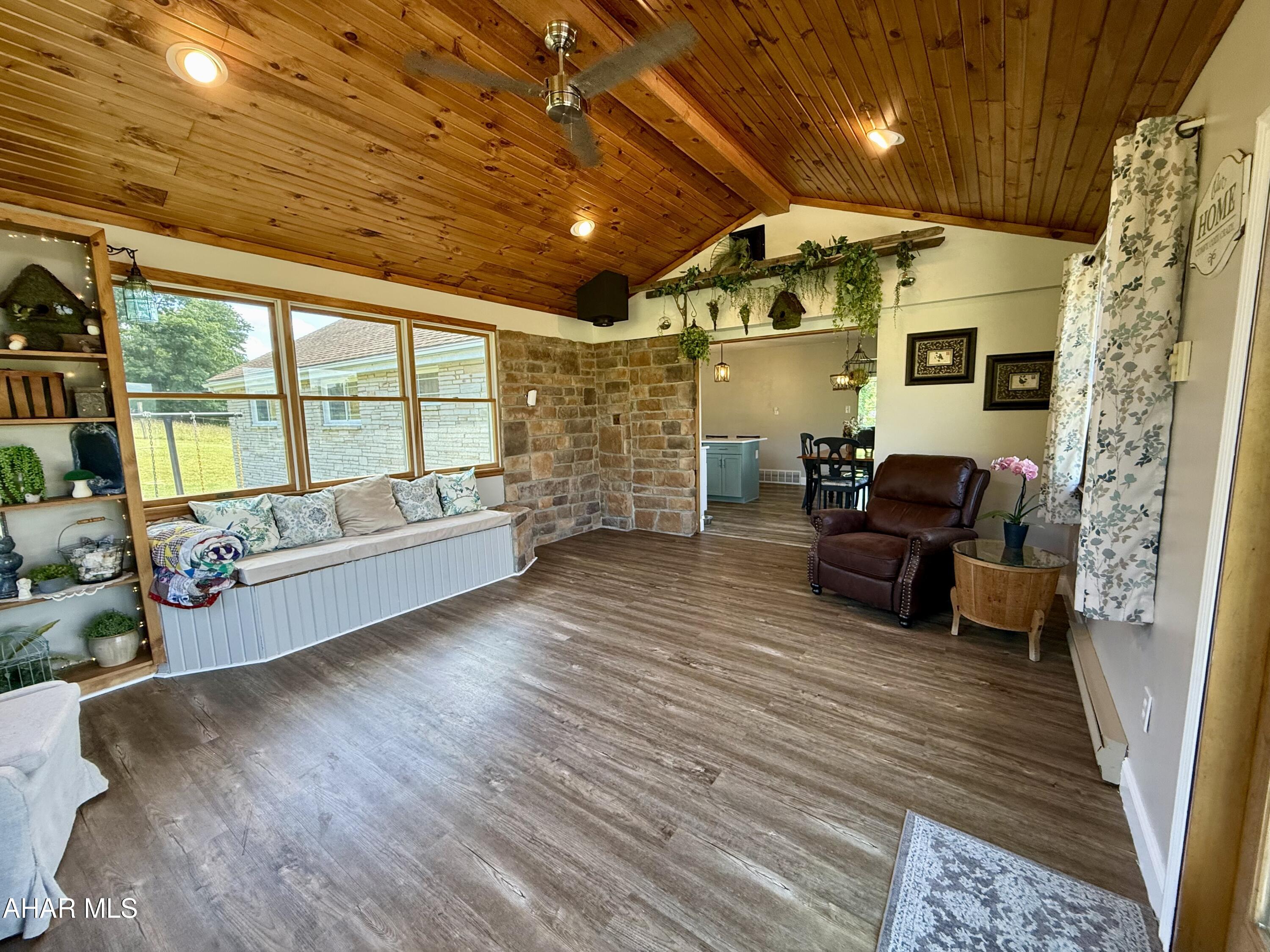 2348 Raystown Road Everett, PA 15537 - Photo 26 of 79
