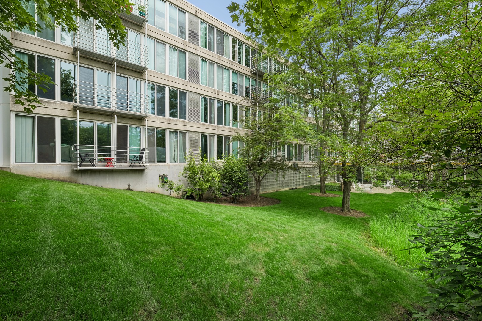 2555 Gross Point Road, Unit 205 Evanston, IL 60201 - Photo 20 of 22