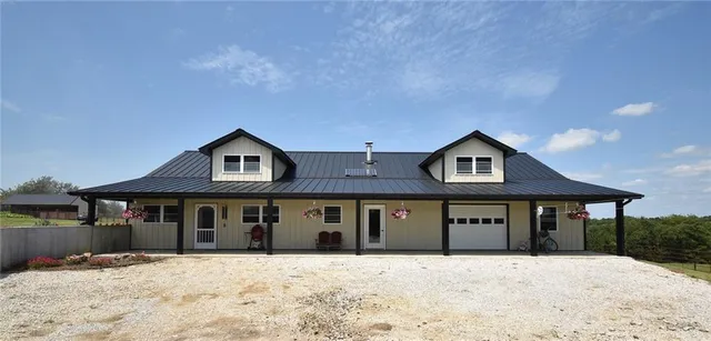 $450,000 | 34703 Lyman Road, Bucklin, MO 64631