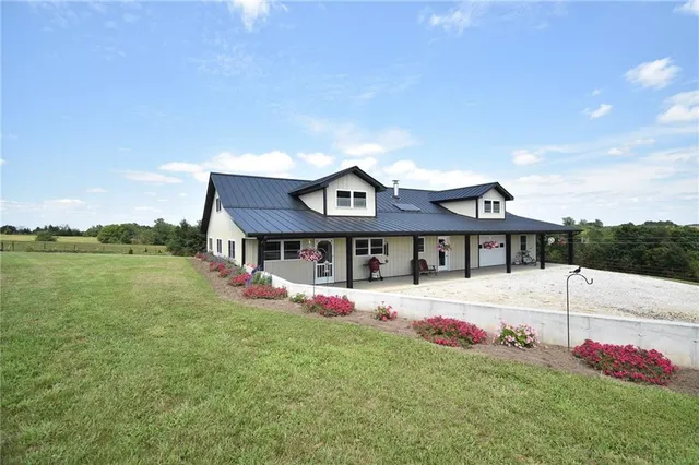 $450,000 | 34703 Lyman Road, Bucklin, MO 64631