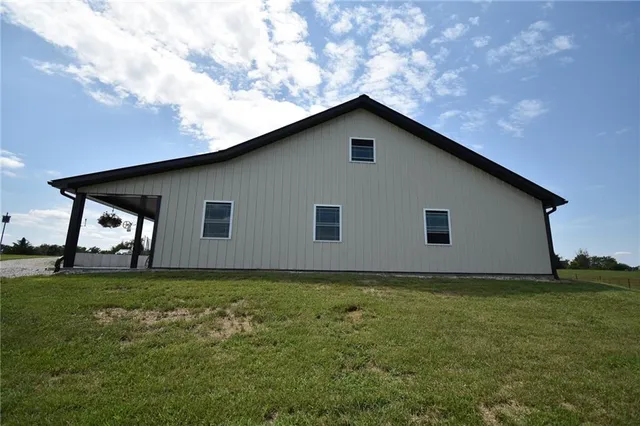 $450,000 | 34703 Lyman Road, Bucklin, MO 64631