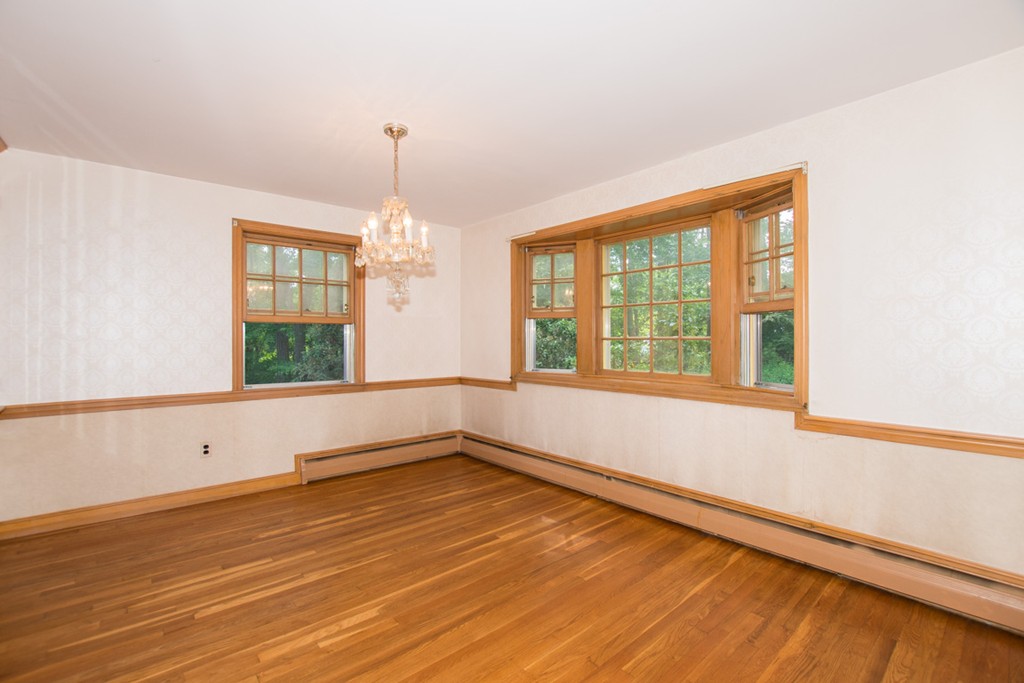 28 Hillcrest Road Medfield, MA 02052 - Photo 7 of 16 Gallery Image 7