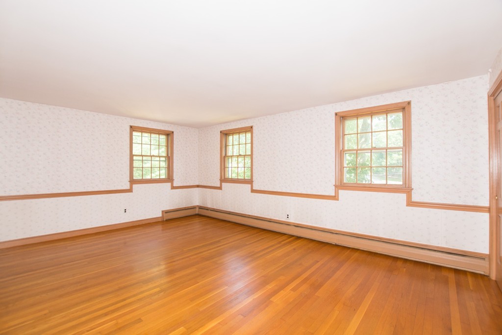 28 Hillcrest Road Medfield, MA 02052 - Photo 9 of 16 Gallery Image 9