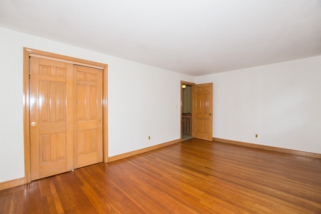 28 Hillcrest Road Medfield, MA 02052 - Photo 10 of 16 Gallery Image 10