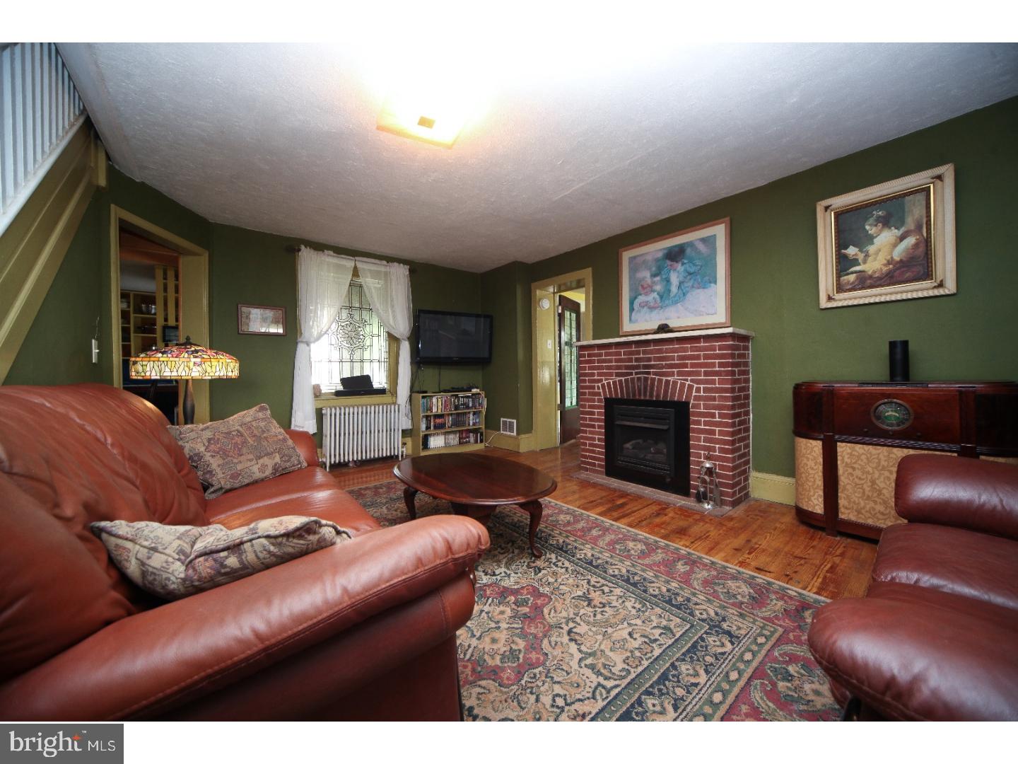 190 Heffner Road Royersford, PA 19468 - Photo 3 of 25 Living Room
