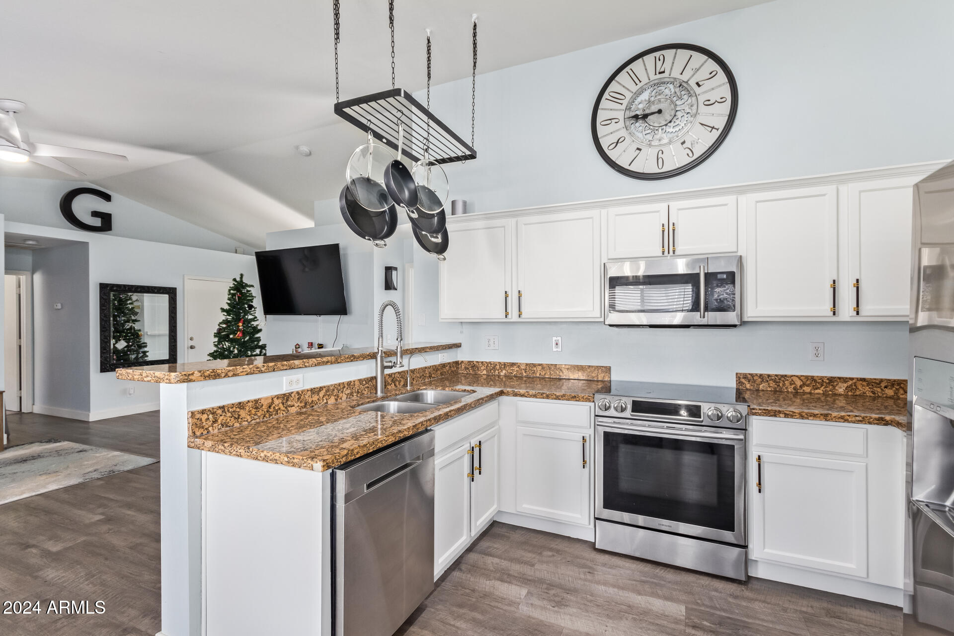 2028 East Devon Road Gilbert, AZ 85296 - Photo 13 of 59 Granite Countertops