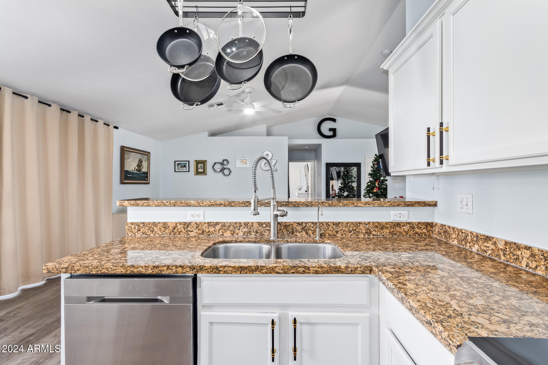 2028 East Devon Road Gilbert, AZ 85296 - Photo 14 of 59 Granite Countertops