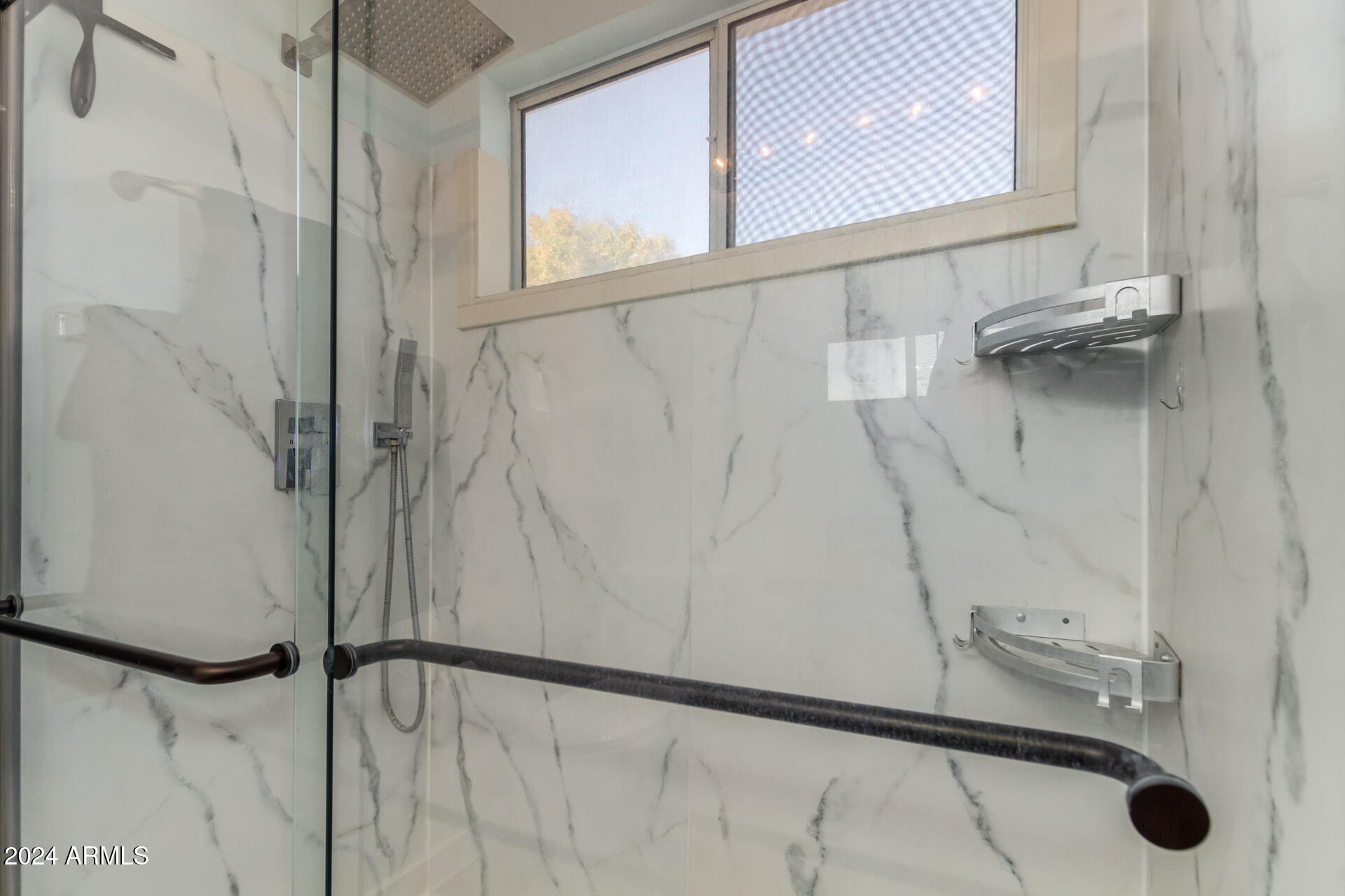 2028 East Devon Road Gilbert, AZ 85296 - Photo 24 of 59 Free-Standing Shower