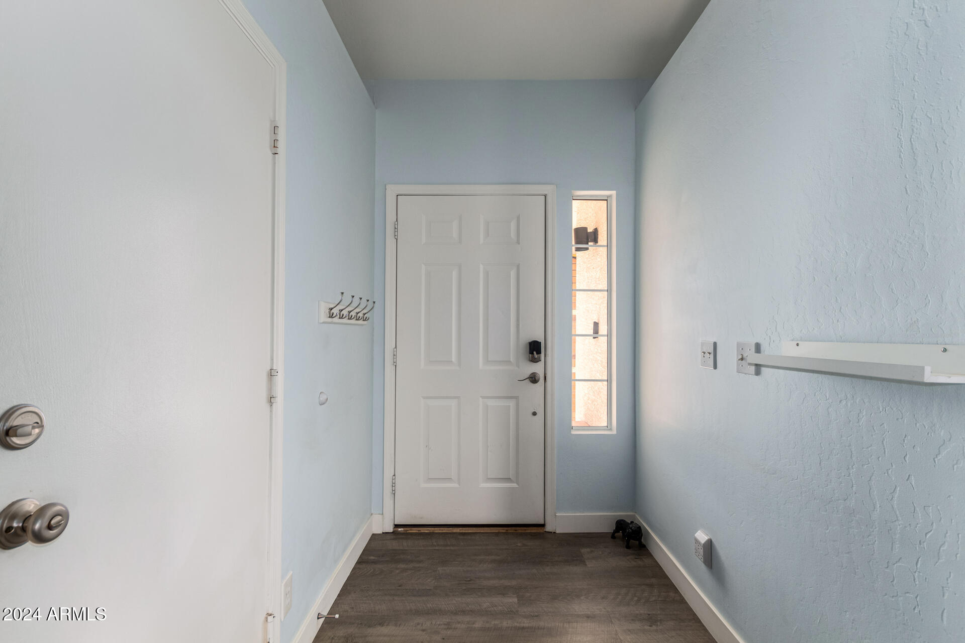 2028 East Devon Road Gilbert, AZ 85296 - Photo 4 of 59 Entryway