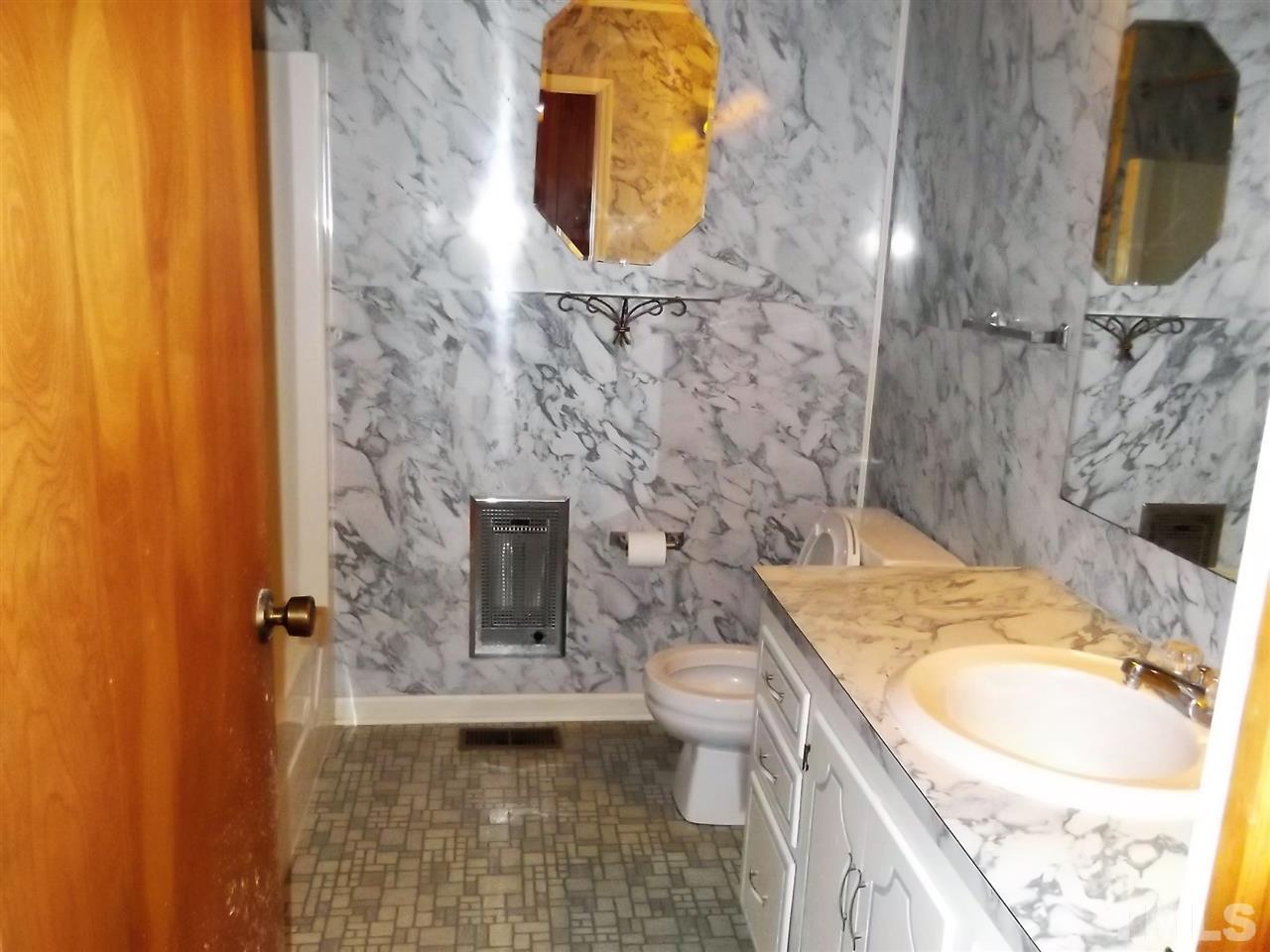 1251 Paynes Tavern Road Roxboro, NC 27574 - Photo 17 of 23