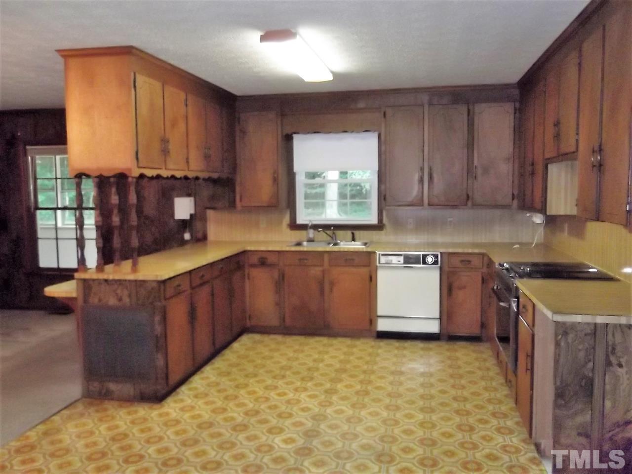 1251 Paynes Tavern Road Roxboro, NC 27574 - Photo 7 of 23
