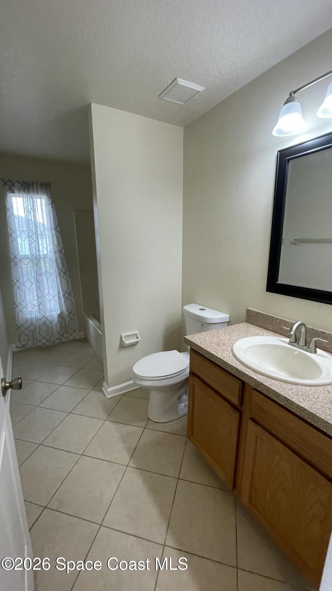415 Oakmon Road Southwest Palm Bay, FL 32908 - Photo 47 of 61 Hall bath