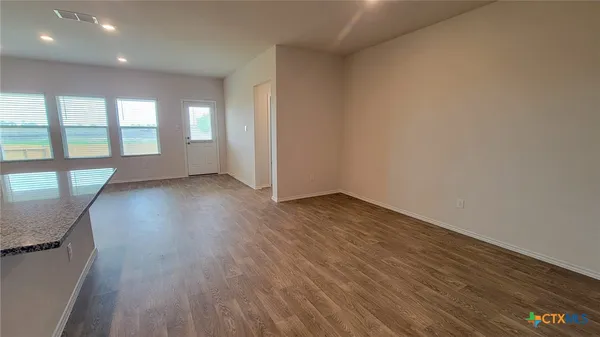 $1,900 | 364 Deborah Drive, New Braunfels, TX 78130