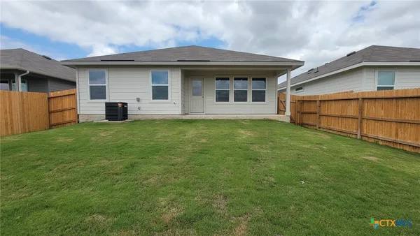 $1,900 | 364 Deborah Drive, New Braunfels, TX 78130