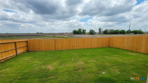 $1,900 | 364 Deborah Drive, New Braunfels, TX 78130