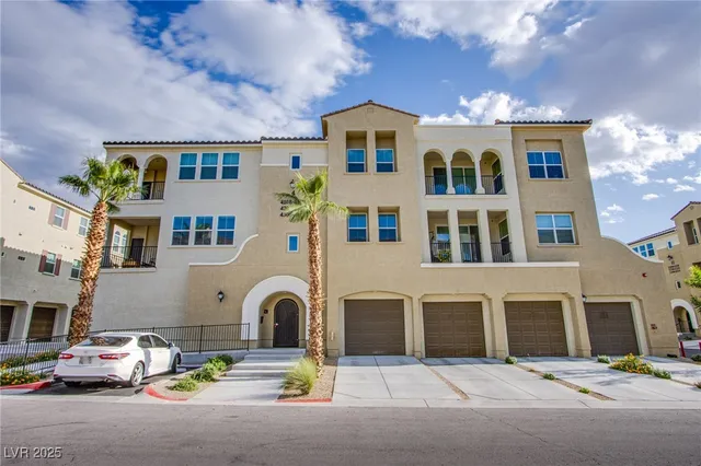 $2,650 | 2555 Hampton Road, Unit 4109, Henderson, NV 89052
