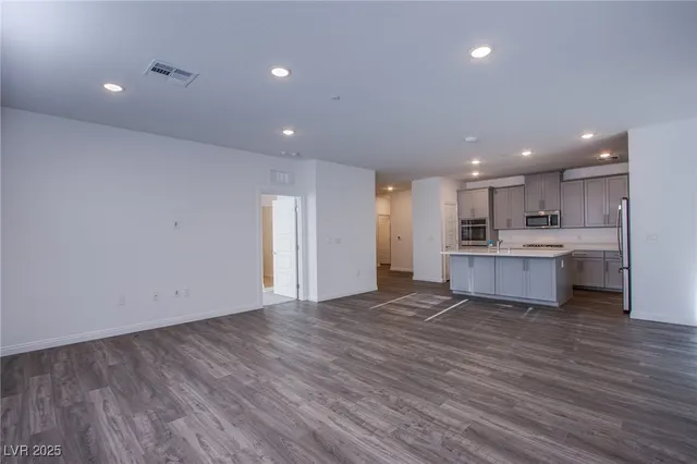 $2,650 | 2555 Hampton Road, Unit 4109, Henderson, NV 89052