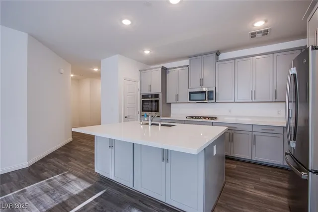 $2,650 | 2555 Hampton Road, Unit 4109, Henderson, NV 89052