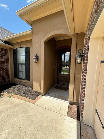 $2,050 | 513 Falling Water Circle, Bossier City, LA 71112