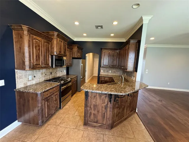 $2,050 | 513 Falling Water Circle, Bossier City, LA 71112