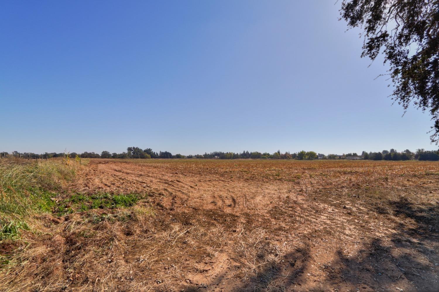 26598 North Lower Sacramento Road Galt, CA 95632 - Photo 7 of 18 a view of lake and mountain