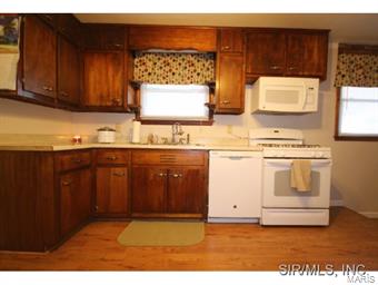 111 West 5th Street Roxana, IL 62084 - Photo 11 of 24
