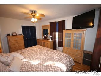 111 West 5th Street Roxana, IL 62084 - Photo 6 of 24