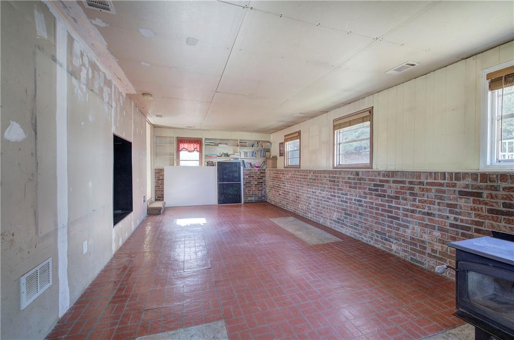 798 Mt Pleasant Road Rydal, GA 30171 - Photo 29 of 31 a view of an empty room and window