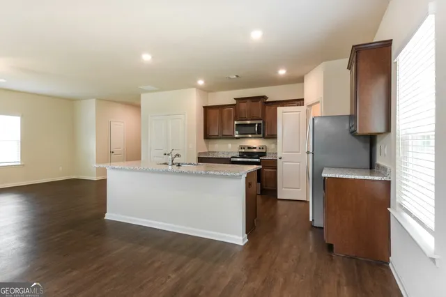 $2,148 | 138 Innis Brk Circle, Cartersville, GA 30120