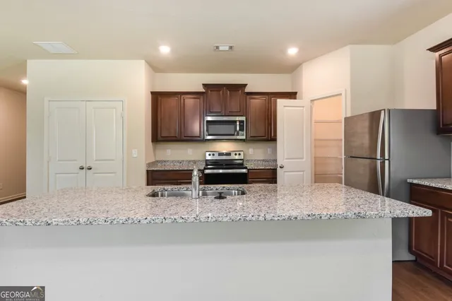 $2,148 | 138 Innis Brk Circle, Cartersville, GA 30120