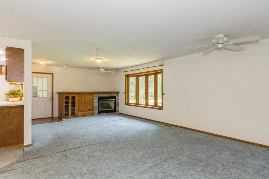 3946 Spring Street Northeast Solon, IA 52333 - Photo 10 of 42 Gallery Image 10