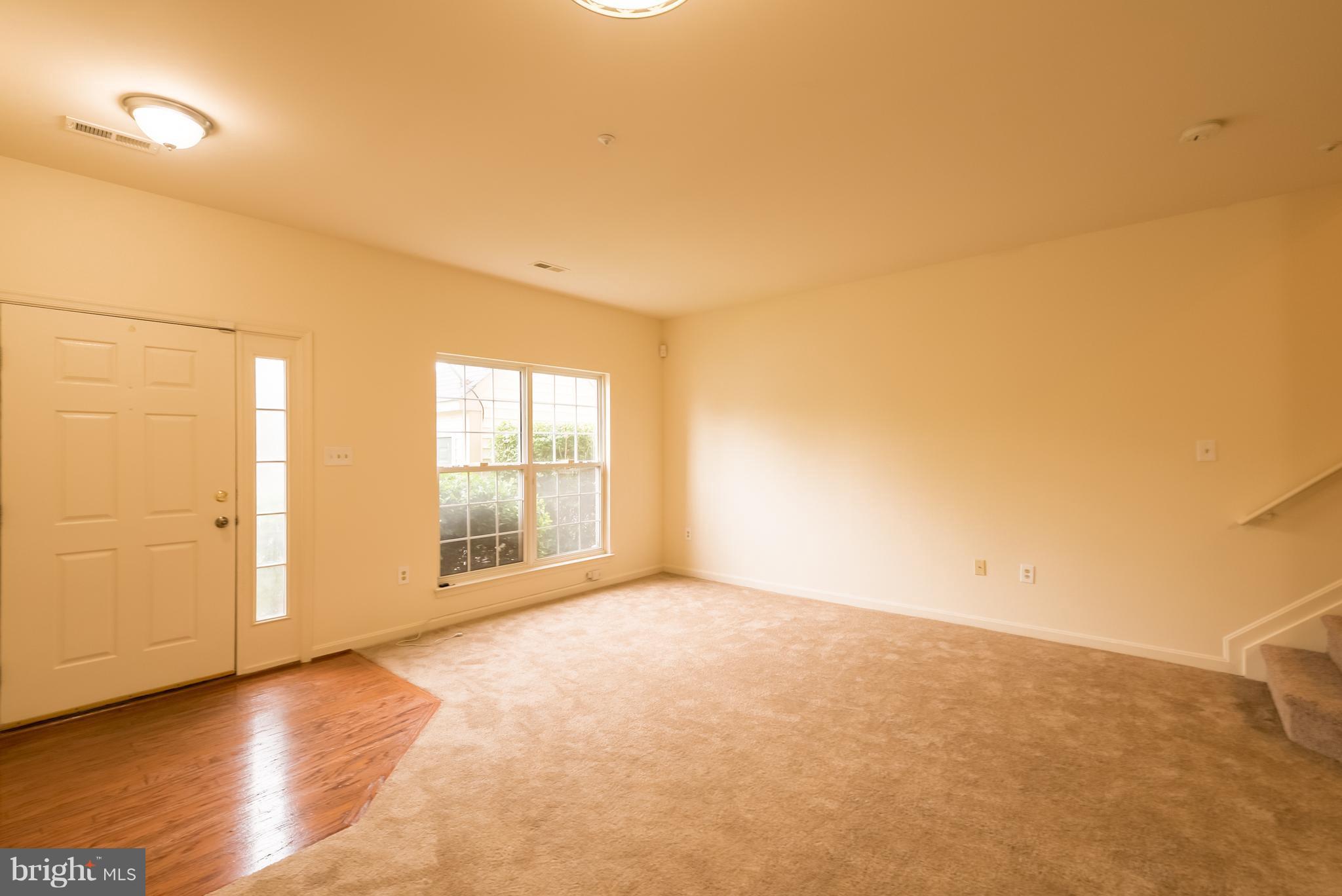 332 Roff Point Drive Odenton, MD 21113 - Photo 2 of 27 Living Room