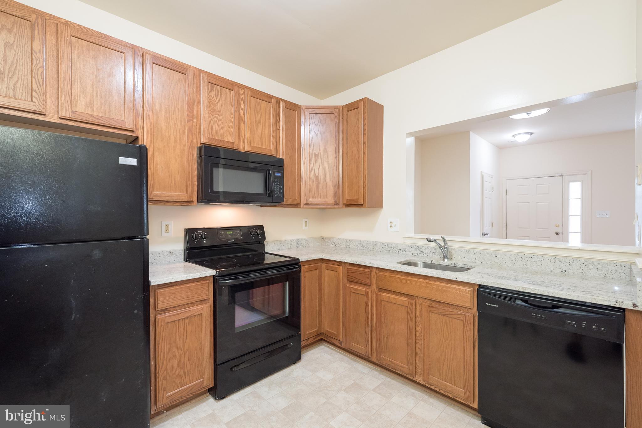 332 Roff Point Drive Odenton, MD 21113 - Photo 7 of 27 Kitchen