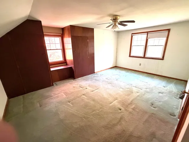 $325,000 | 20 Sunset Drive, Essex, VT 05452